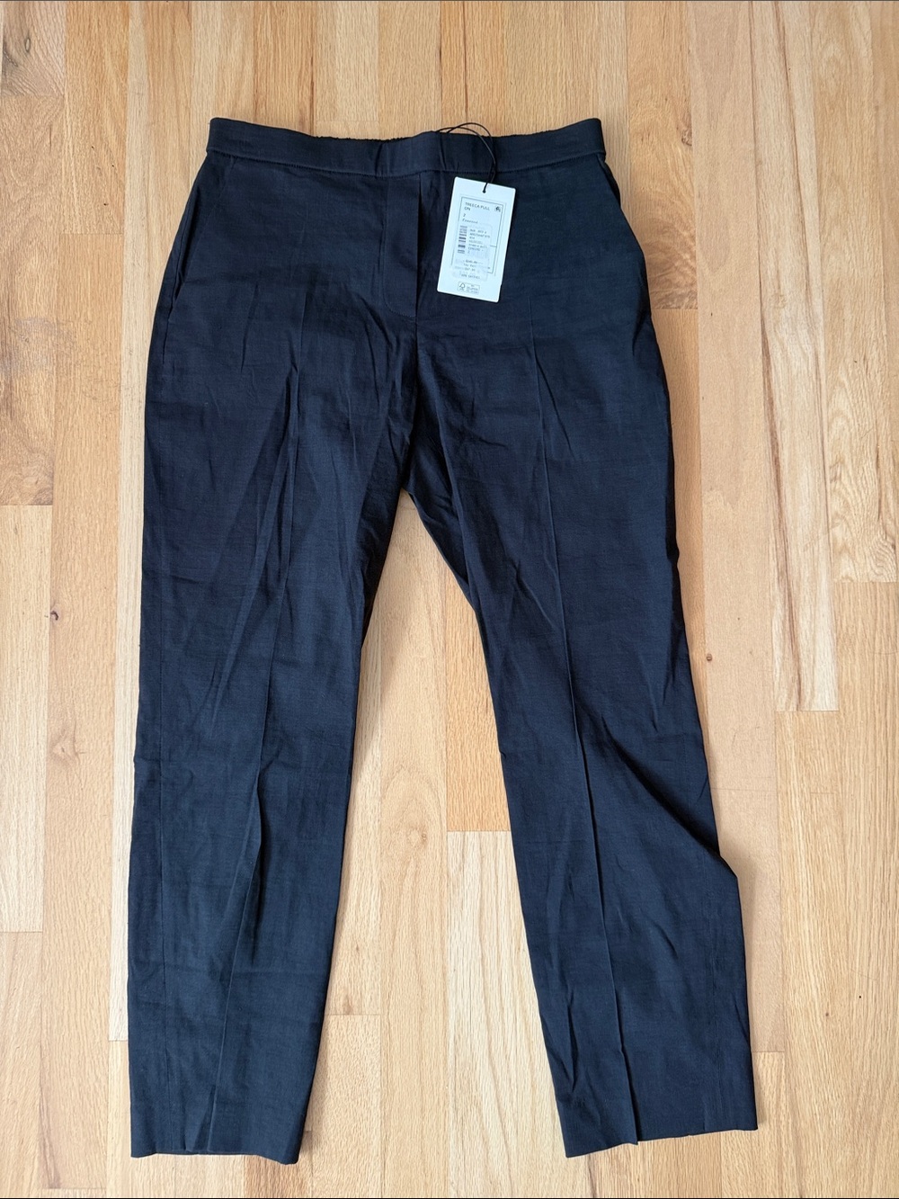 NWT: Theory Treeca Pull-On Ankle Trousers, size 2 (will fit a 4, possibly 6)